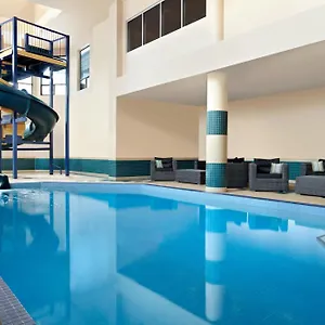 Four Points By Sheraton & West YYC